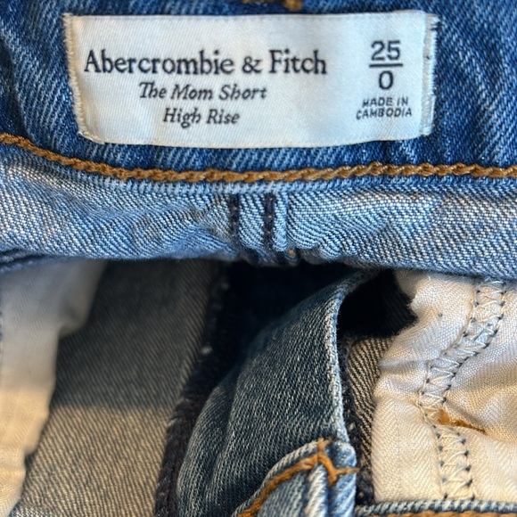 Abercrombie & Fitch The Mom Short High Rise 0/25 - Picture 6 of 7